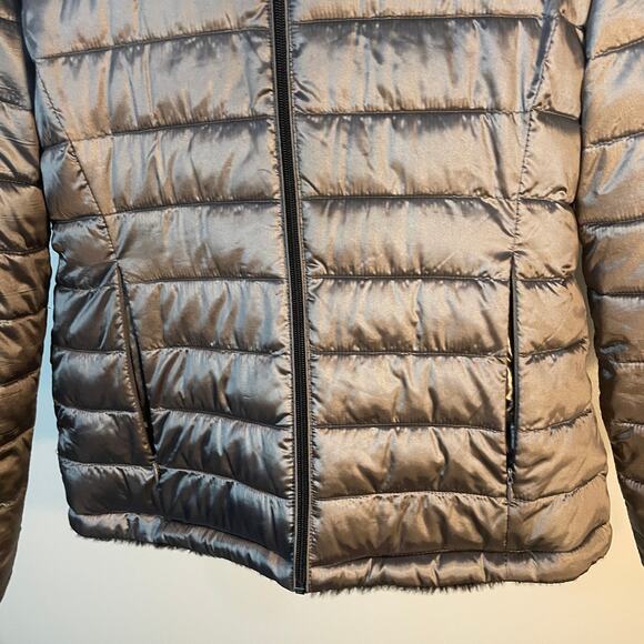 Andrew Marc Reversible Puffer & Faux Fur Jacket Silver & Black SZ Small EUC - Picture 3 of 16
